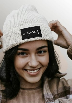 Neverless PATCH HERZSCHLAG BERGE NATUR - Beanie - beige