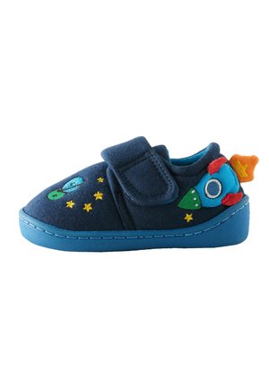 Marineblauer Kleinkinderschuh mit Klettverschluss, verziert mit bestickten Raketen-, Sternen- und Planetenmotiven und einer blauen Gummisohle.