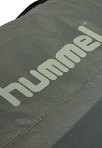 Hummel CORE BAG UNISEX - Bolsa de deporte - sea spray