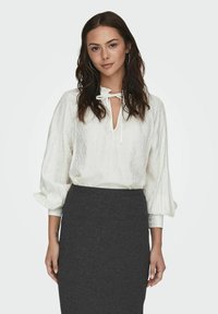 JDY FINA - Blouse - cloud dancer