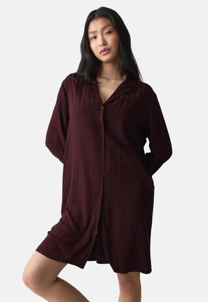 Triumph, AMOURETTE - Нощница - claret
