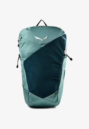 Mochila de senderismo verde y verde azulado oscuro con bolsillos delanteros con cremallera y un pequeño logo blanco en la parte superior central.
