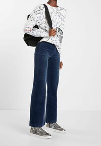 Desigual Strickpullover - white