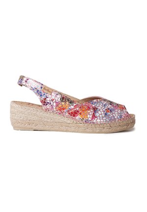 Wedge espadrille with an open toe, featuring multicolored floral patterned upper in a synthetic material, and a woven jute platform sole.