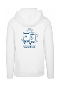Hvid hættetrøje med et grafisk design af to tegneseriefacetter og kaffekrus med øjne og arme. Teksten lyder "drik din daglige espresso" og "mere espresso mindre depression" i blå.