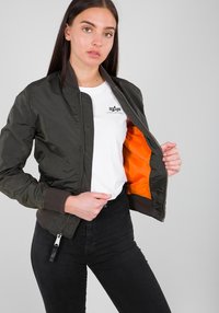 Alpha Industries Bomberjacka - grey