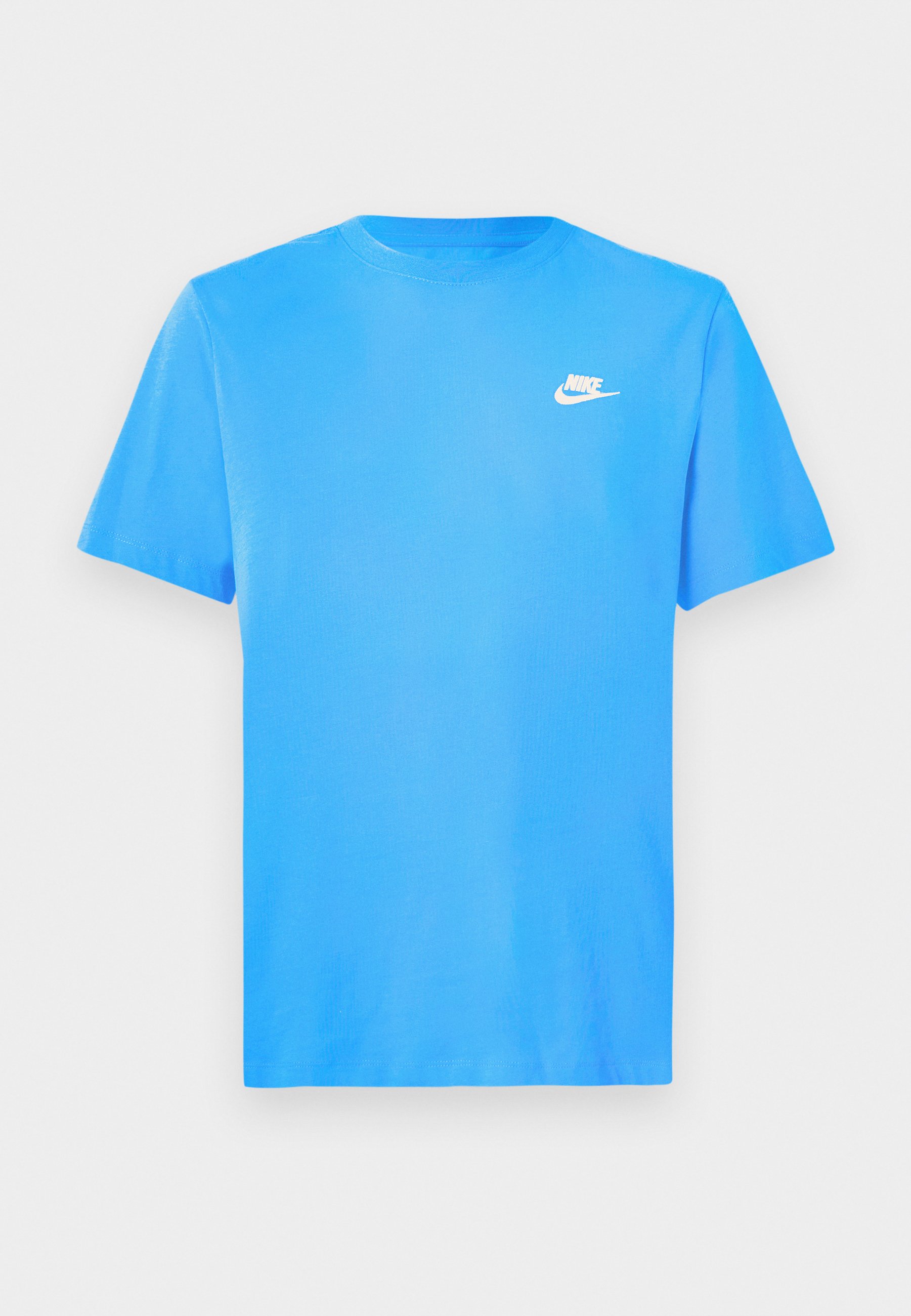 the nike tee standard fit
