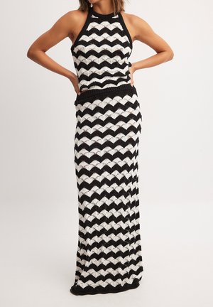 Maxi skirt - black white
