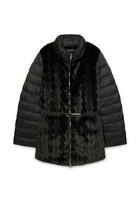 Zwarte jas met gequiltte mouwen, faux fur textuur aan de voorkant, hoge kraag, volledige rits en een slanke riem in de taille.