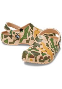 Crocs CLASSIC UNISEX - Badesandaler - chai   tan