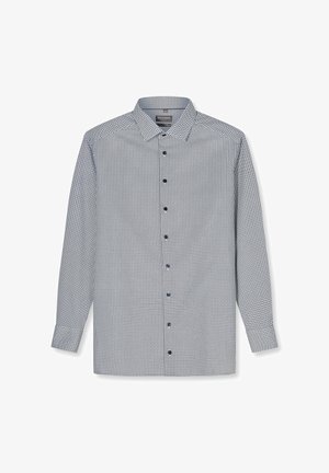 Herrenhemd mit langen Ärmeln und Knopfleiste, mit kleinem blauem geometrischem Muster, Kentkragen und schwarzen Knöpfen, flach auf weißem Hintergrund liegend.