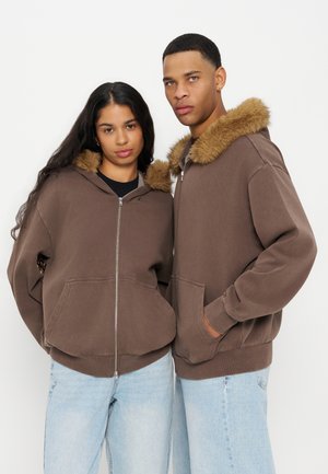 YOURTURN by Zalando, UNISEX - Суитшърт с цип - brown