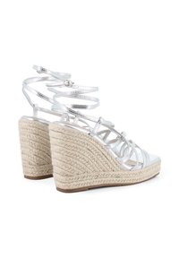 Blogger Alpargatas - plata