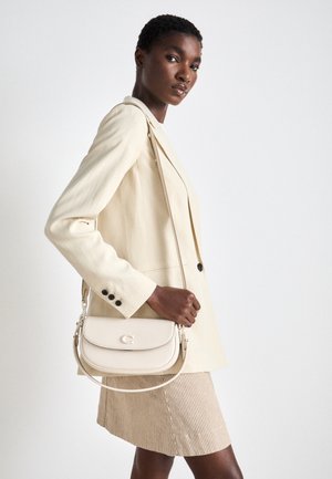 MONOCHROME EMMY SADDLE BAG - Sac à main - chalk