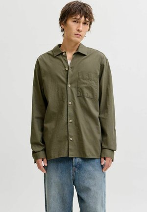 RELAXED FIT - Skjorter - dusty olive
