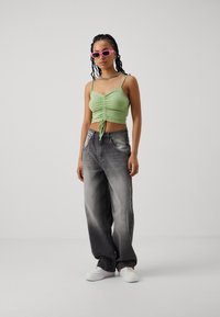 ONLY ONLJULIA LOOSE FIT BAGGY - Široke kavbojke - light grey denim