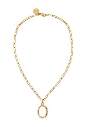 Collar de cadena de oro con eslabones alargados y un colgante de forma oval irregular colgando en el centro, con cierre de langosta.