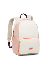 Batoh v krémovej, broskyňovej a béžovej farbe, vyrobený z látky. Obsahuje predné zipsové vrecko s oranžovými akcentmi a polstrované ramenné popruhy.