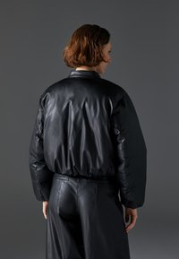 Zign Studio Ziemas jaka - black