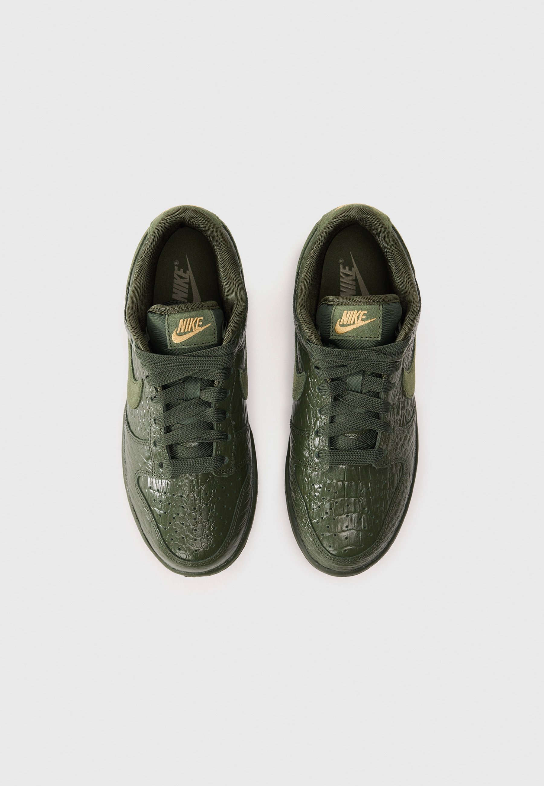 nike dunk olive gold
