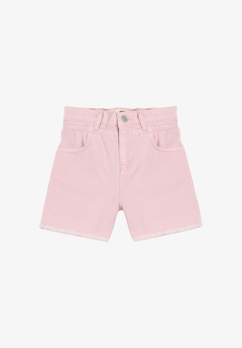 Bermudas de mezclilla rosa con un dobladillo deshilachado, que cuentan con presillas para cinturón, dos bolsillos frontales y un cierre de botón en la parte delantera. Textura suave y diseño clásico.