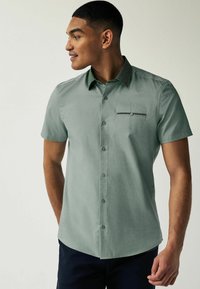 Next TRIMMED  SHORT SLEEVE  - Vapaa-ajan kauluspaita - green