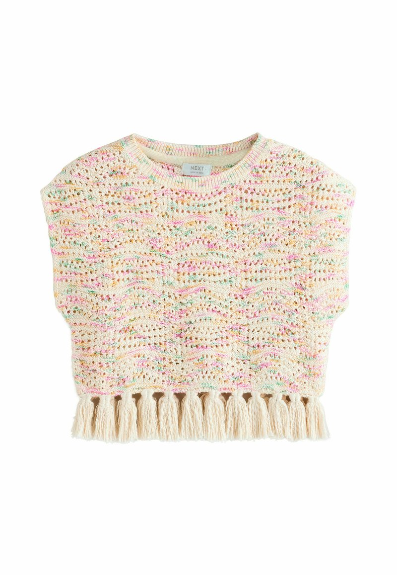 Gebreide crop top in crème met meerkleurige speckles. Kenmerken zijn een open weefstructuur en beige franjes aan de onderkant, wat een gelaagd uiterlijk creëert.