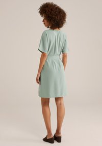 Thumbnail Image 4