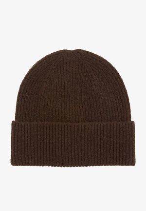 Bruine ribbel gebreide muts van wol, met een omgeslagen boord. Geweven oppervlak met verticale lijnen in het ontwerp.