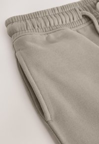 Unausgewählt, stone