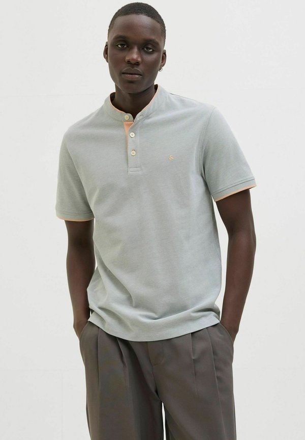 JJEPAULOS MAO NOOS - T-Shirt basic - hellgrün