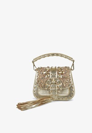 Bolso de mano metálico dorado con intrincados detalles florales, strass y un hebilla decorativa. Presenta un asa trenzada y un acento de borlas.