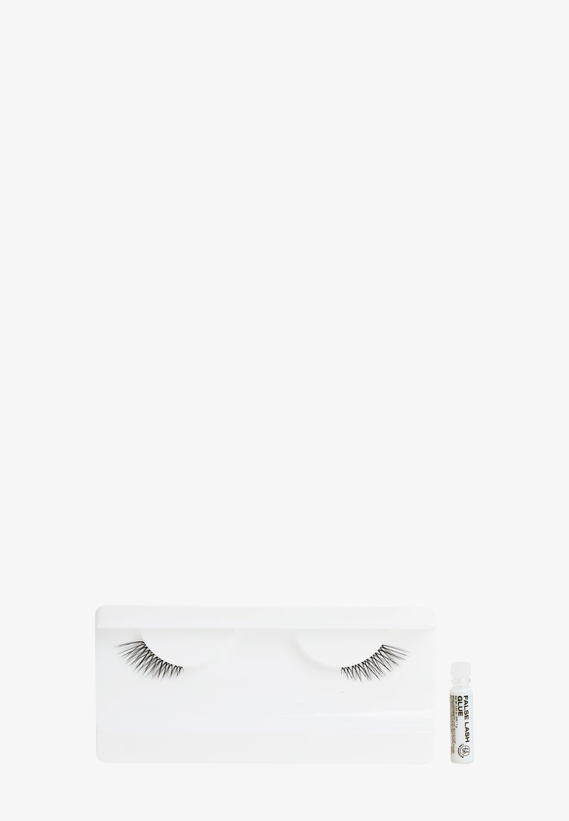 BH Cosmetics - BH LOS ANGELES WISPY HALF LASHES FOXY DREAM - False Eyelashes, Suurenna