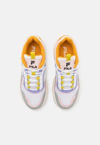 Fila COLLENE CB TEENS UNISEX - Tenisice - white/snake eye/sweet lavender