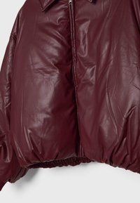 Stradivarius EFFECT PUFFER - Kunstlederjacke - bordeaux