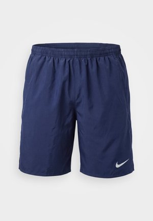 Μαύροι μπλε αθλητικοί σορτς με ελαστική μέση και λευκό λογότυπο Nike στον αριστερό μηρό.