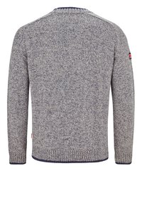 Maglione lavorato a maglia grigio con una texture marmorizzata, caratterizzato da maniche lunghe, scollatura rotonda e orlo a coste blu navy. Include un piccolo logo decorativo.