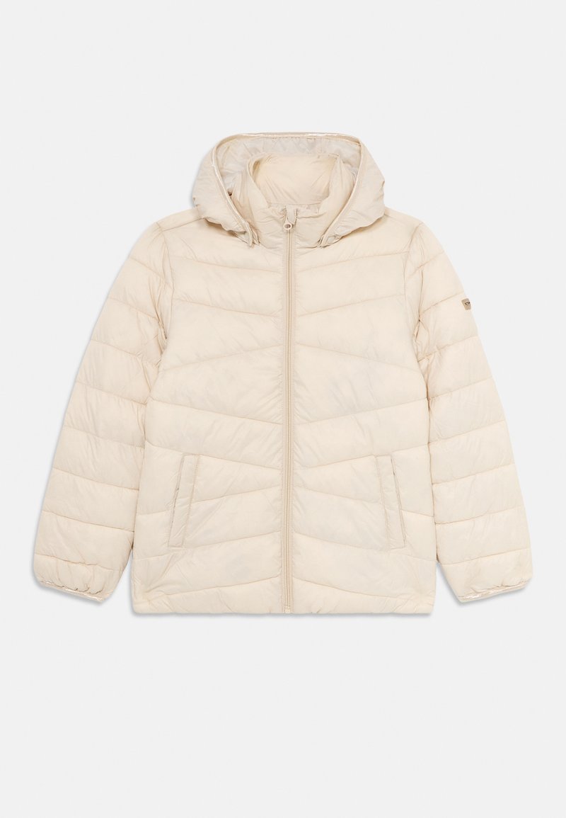 Giubbotto imbottito beige con cappuccio, zip frontale completa e due tasche anteriori, mostrato disteso su uno sfondo bianco.
