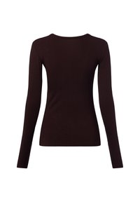 Dunkelbraunes langärmliges Rippenoberteil mit Rundhalsausschnitt. Der Stoff hat eine glatte Textur und liegt eng am Körper an.