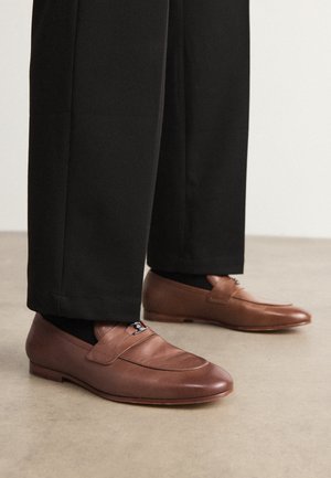 TANNER LOAFER - Business-Slipper - saddle