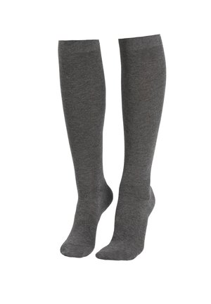 Knee-high šedé ponožky vyrobené z měkké pleteniny. Hladký povrch v jednobarevné variantě a elastický lem nahoře.