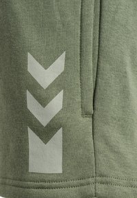 Hummel ACTIVE CO  - Träningsshorts - sea spray