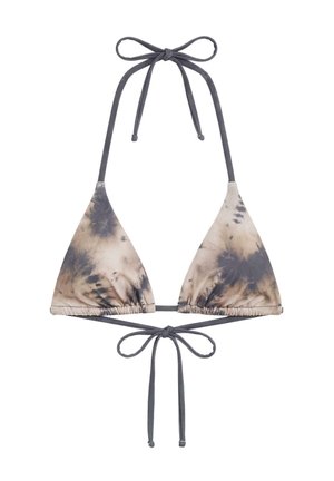 Top de bikini triunghiular cu model tie-dye bej și negru, cu legături reglabile la gât și spate, în gri închis simplu.