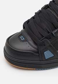 Globe SABRE - Sneakers basse - phantom/black/steel