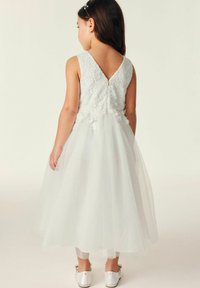 Baker by Ted Baker REGULAR FIT biały