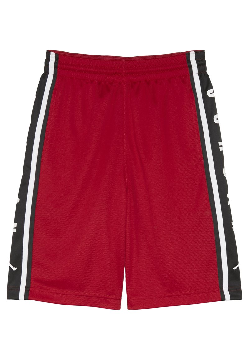Shorts sportivi rossi realizzati in un materiale in rete leggero, con pannelli laterali neri e strisce bianche, e una vita elastica.