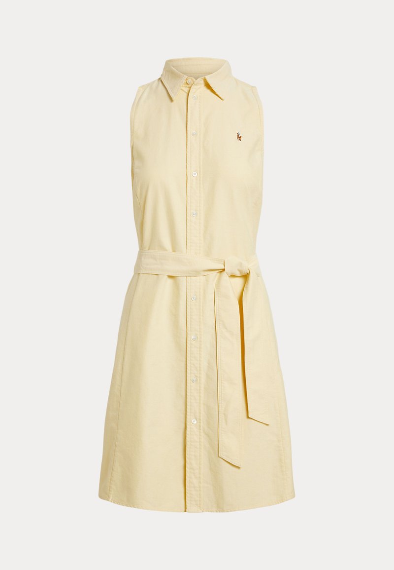 Vestito camicia giallo pallido senza maniche con colletto, bottoni sul davanti, cintura in tessuto legata in vita e piccolo logo ricamato sul petto.