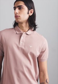 Emporio Armani Πόλο - fawn