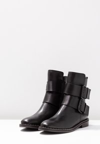Kennel + Schmenger Botines camperos - black