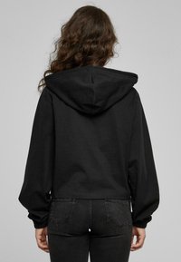 Thumbnail Image 3